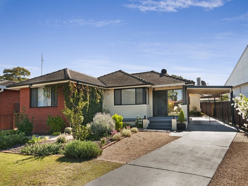 7 Daffodil Drive, Woy Woy, NSW 2256