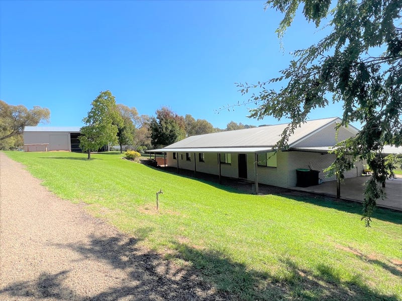 151 Willawong Street, Young, NSW 2594