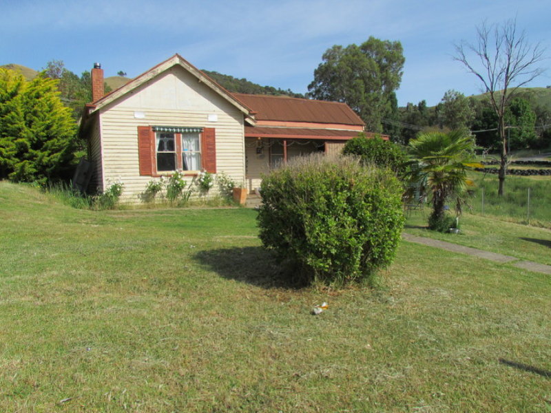 2 Sirl Street, Bethanga, Vic 3691 Property Details