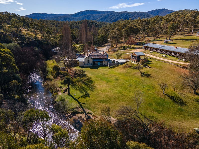 RIVER HOMESTEAD/2855 Omeo Highway, Anglers Rest, Vic 3898