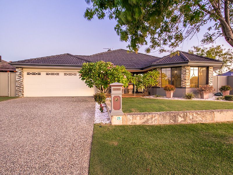 25 Oxenholme Way, Waikiki, WA 6169