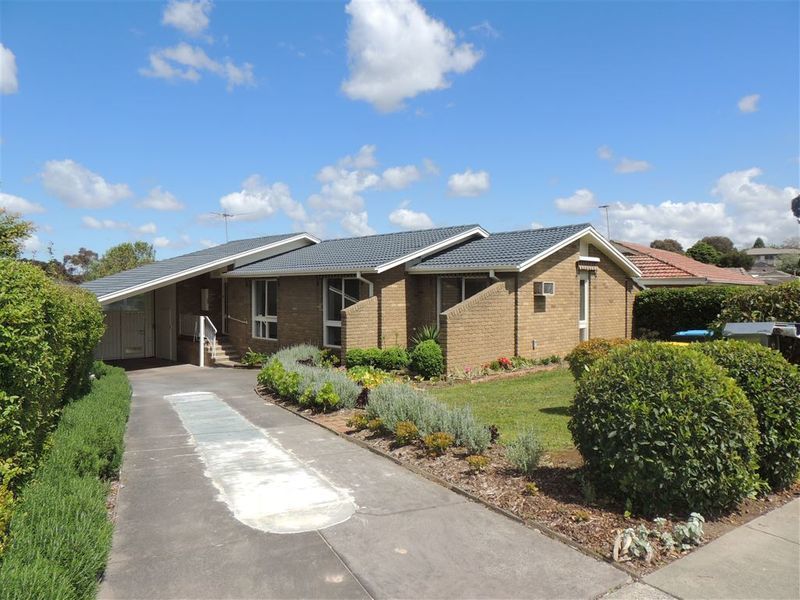 11 Kidderminster Drive, Wantirna, VIC 3152