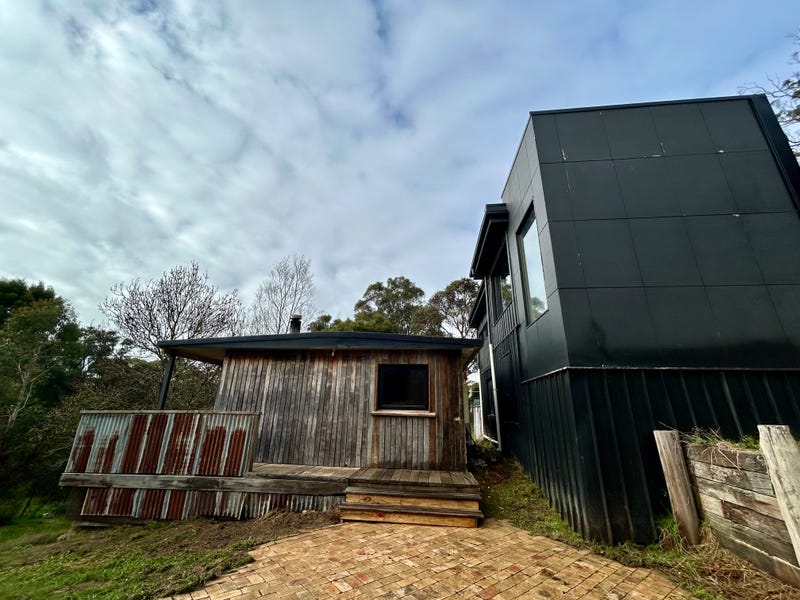 13 Golden Point Road, Blackwood, Vic 3458 House for Sale