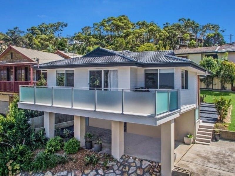 30 Valley View Road, Bateau Bay, NSW 2261