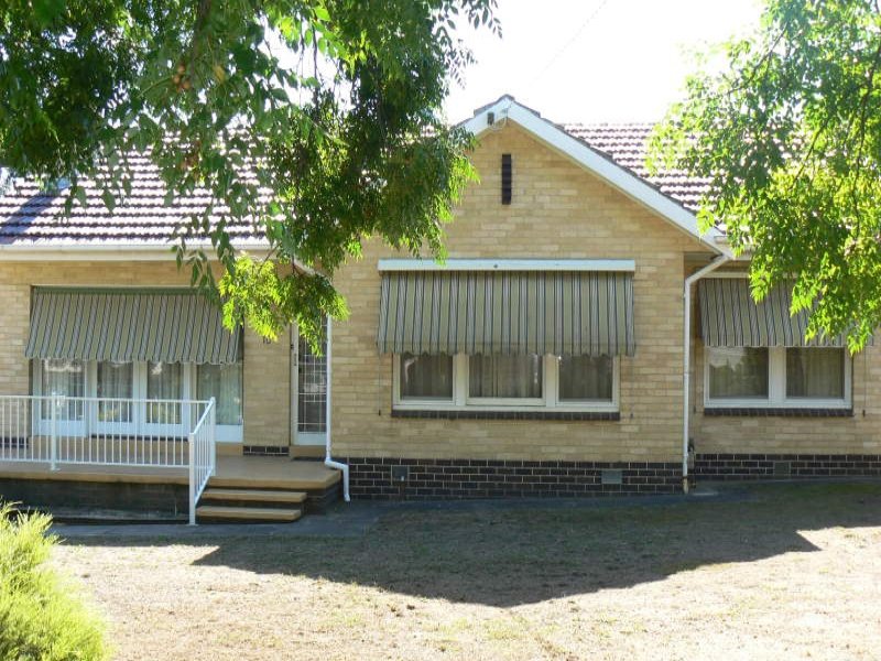 10 Peters Street, Long Gully, VIC 3550