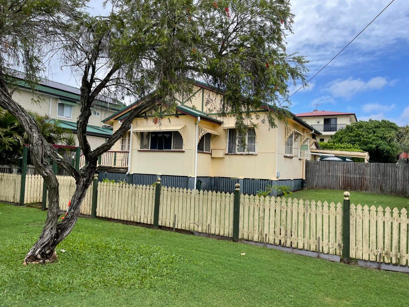 11 Hobbs Street, Scarborough, Qld 4020 Property Details