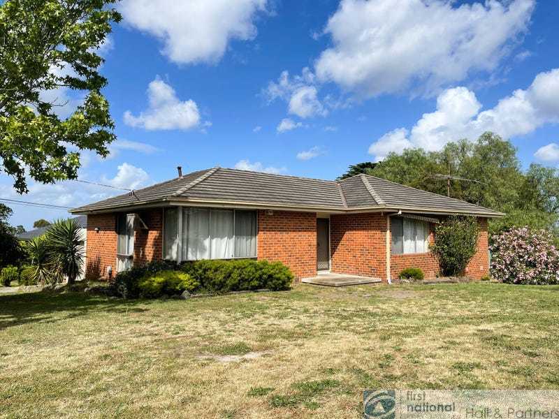 12 Essex Park Drive, Endeavour Hills, VIC 3802