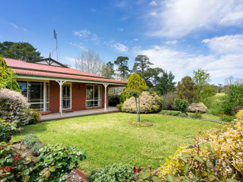 Houses for Sale in Forest St, Castlemaine, VIC 3450