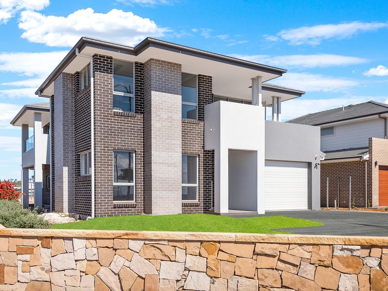 43 Thorpe Circuit, Oran Park, NSW 2570