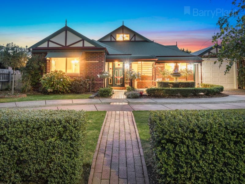 76 Watermoor Avenue, Kilsyth South, VIC 3137