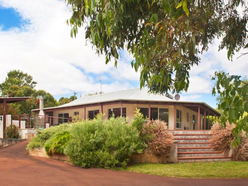 15 Duggan Drive, Cowaramup, WA 6284 Property Details