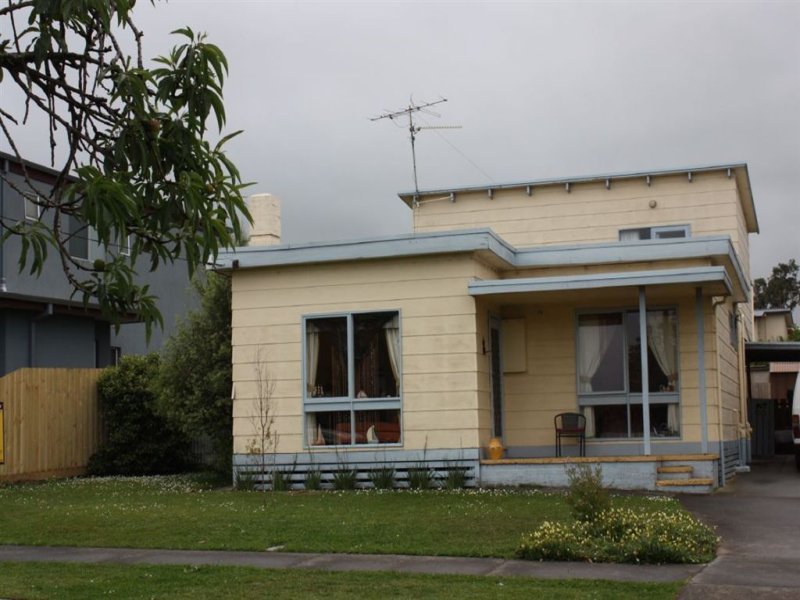 71 Bayview Avenue, Inverloch, Vic 3996 Property Details