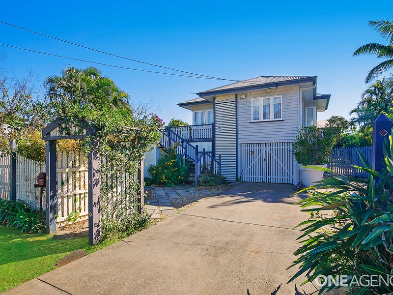 66 Arthur Street, Woody Point, QLD 4019