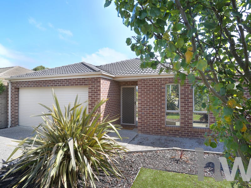 13 Moss Road, Leopold, VIC 3224