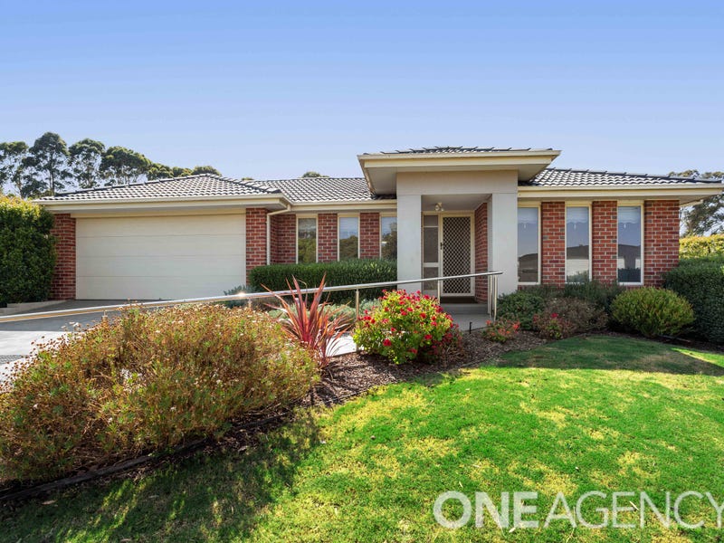 1/2 William Street, Koo Wee Rup, VIC 3981