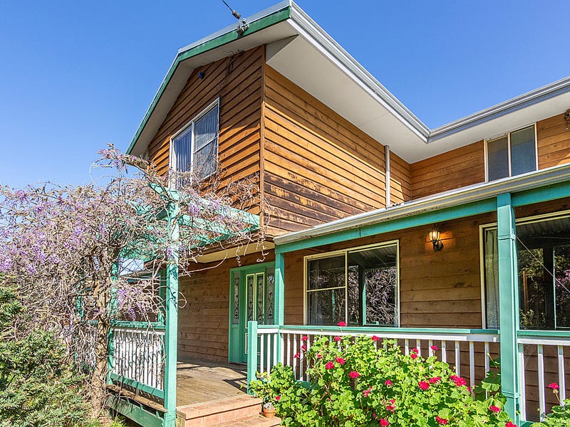 17 Glenlea Drive, Helena Valley, WA 6056