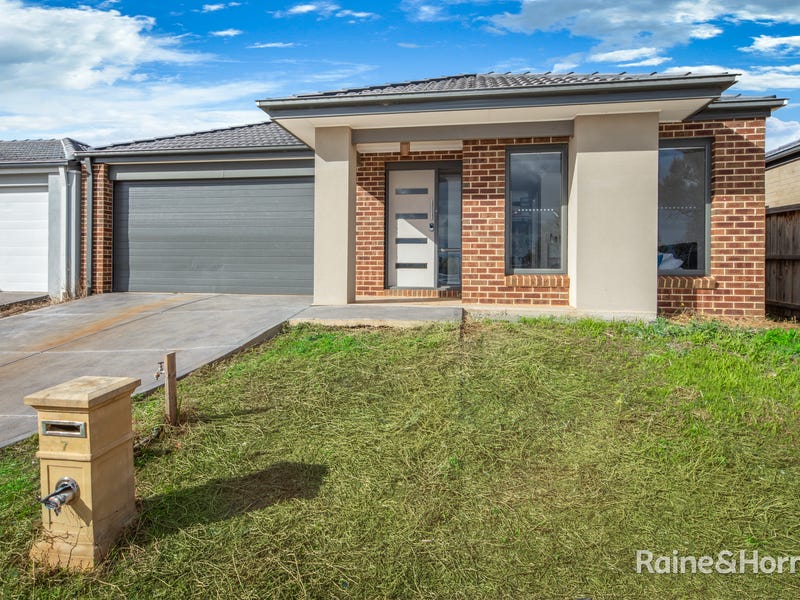 7 Blake Place, Brookfield, Vic 3338 - Property Details