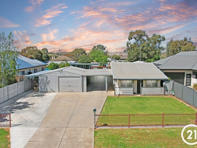 42 44 Barry Street, Echuca, Vic 3564 Property Details