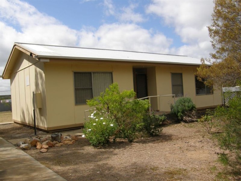 9 Fuss Street, Cummins, SA 5631 Property Details