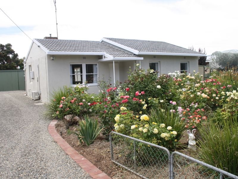 18 Parker Avenue, Strathalbyn, SA 5255 Property Details