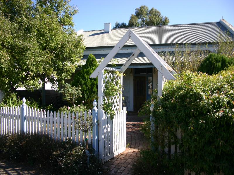 3 Melville Lane, Strathalbyn, SA 5255 Property Details