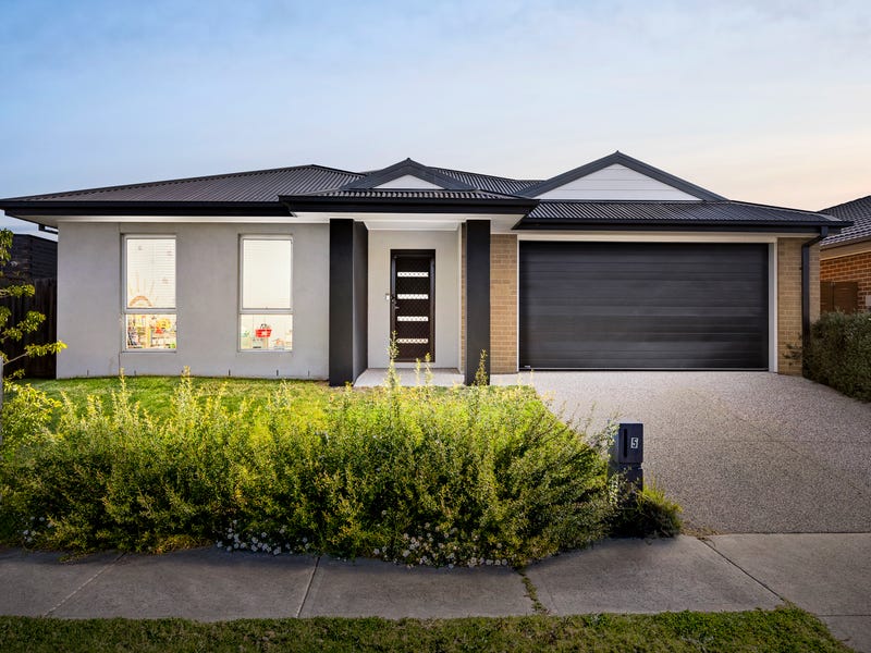 Contemporary Rumpus Room 5 Alto Crescent, Greenvale, Vic 3059 - Property Details