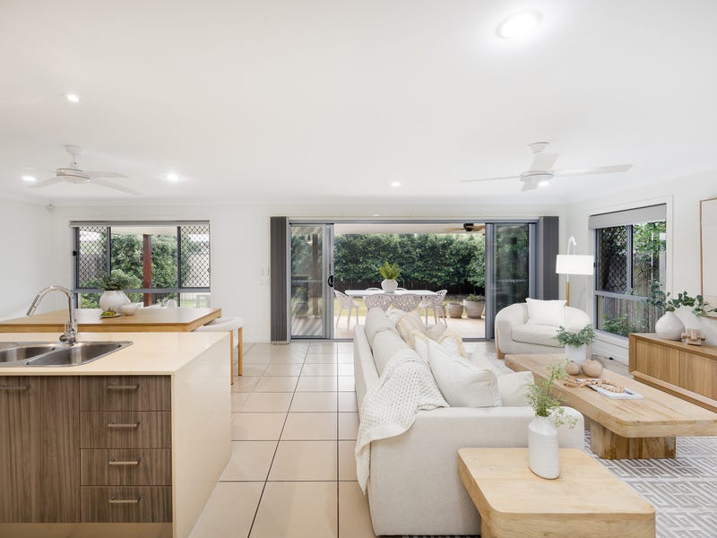 4 Griffin Place, Nudgee, Qld 4014 - Property Details