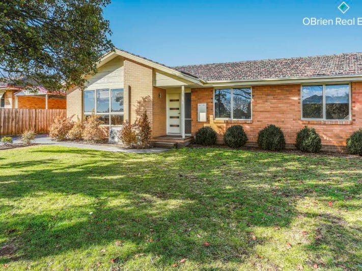 1/6 Darnum Street, Drouin, VIC 3818