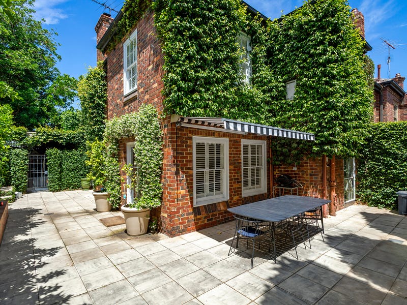 21 Cloverdale Avenue, Toorak, VIC 3142