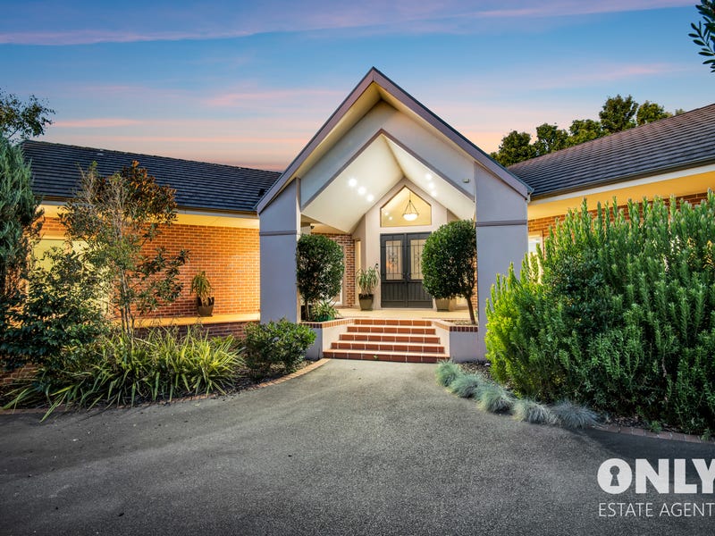 8-10 Old Trafford, Berwick, Vic 3806 - House For Sale - Realestate.com.au