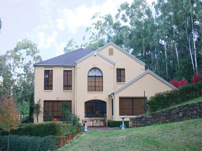 20 Alton Road, Mount Macedon, VIC 3441