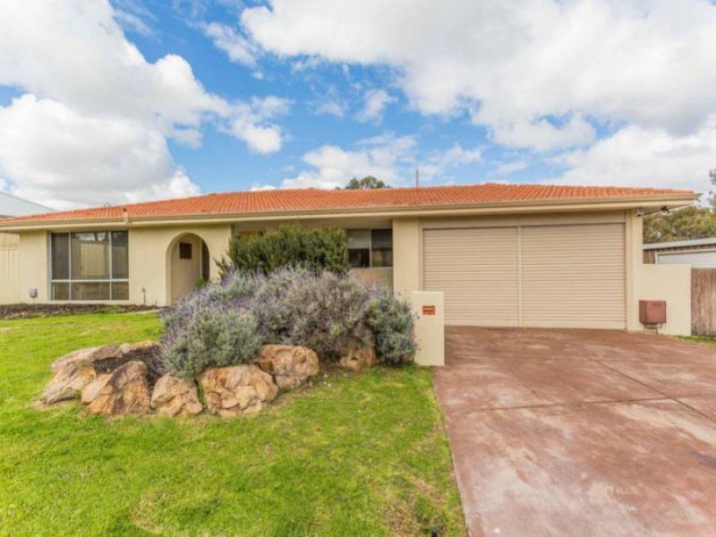 4 Kerr Place, Hillarys, WA 6025 Property Details