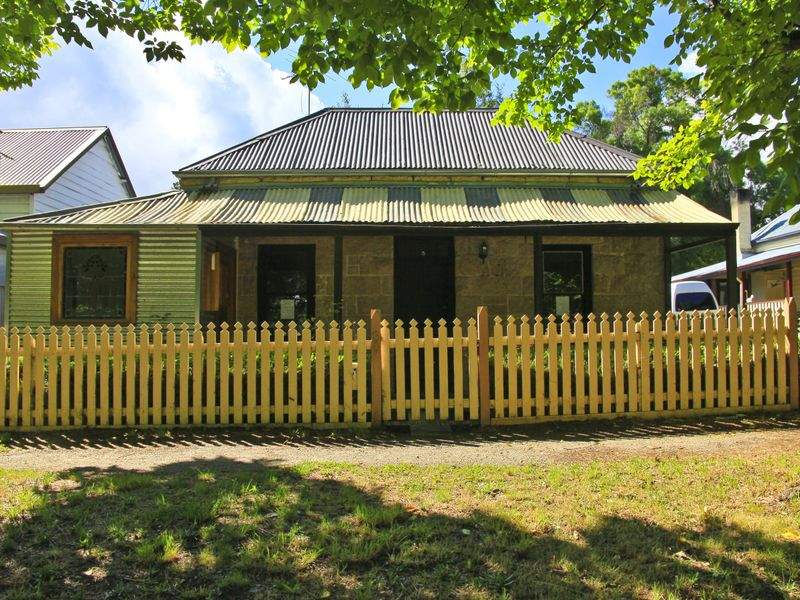 30 Finch Street, Beechworth, Vic 3747 Property Details