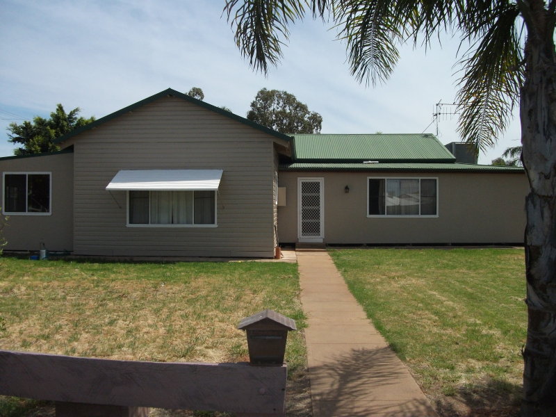 41 John Street, Trangie, NSW 2823 Property Details