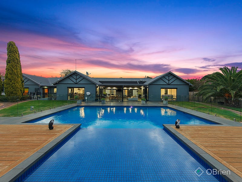 189 Jones Road, Somerville, Vic 3912 Property Details