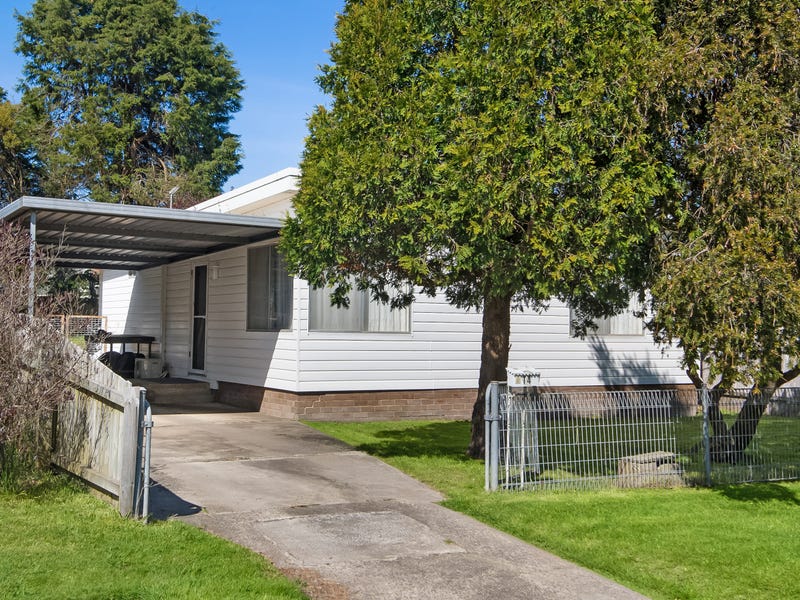 14 Hoskins Street, Moss Vale, NSW 2577