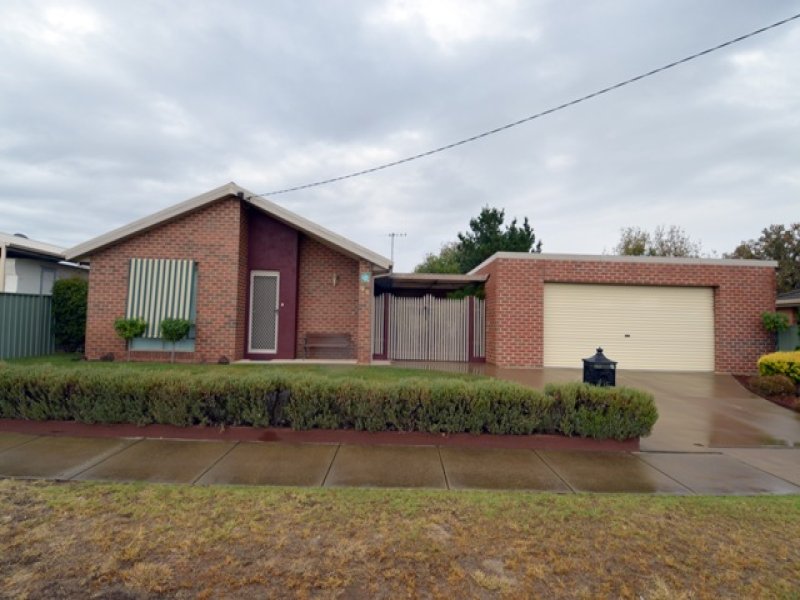 99 Bowen Street, Echuca, Vic 3564 Property Details