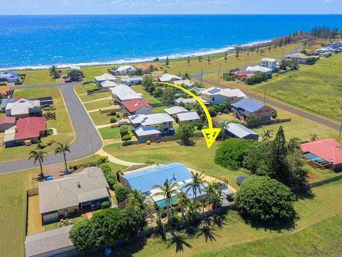 11 Emperor Drive, Elliott Heads, QLD 4670