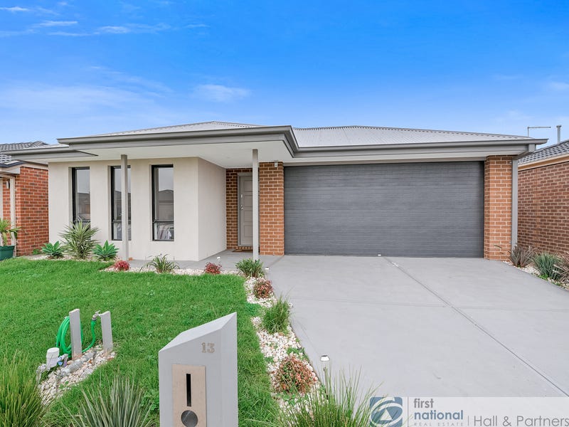 13 Heathcote Grove, Officer, VIC 3809