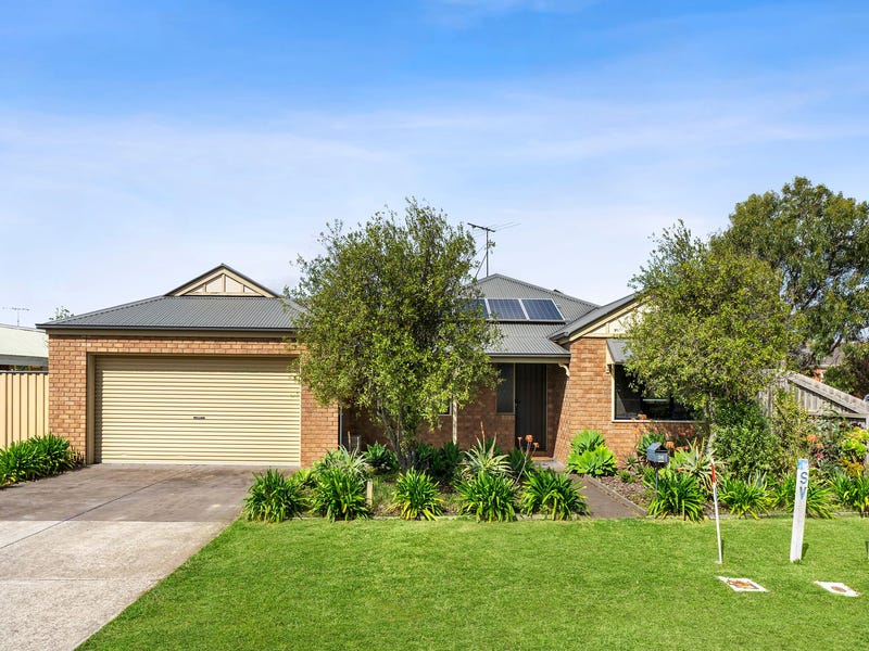 26 Carstairs Close, Grovedale, VIC 3216