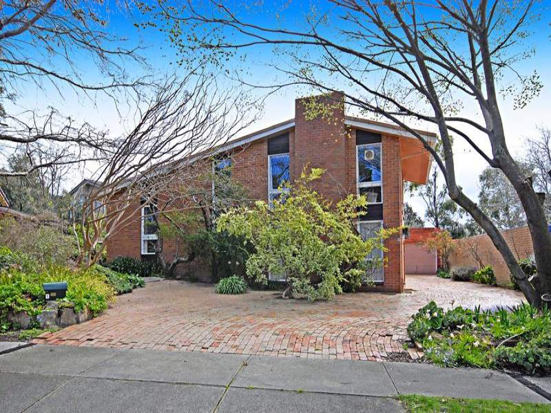 1 Henley Drive, Wheelers Hill, VIC 3150