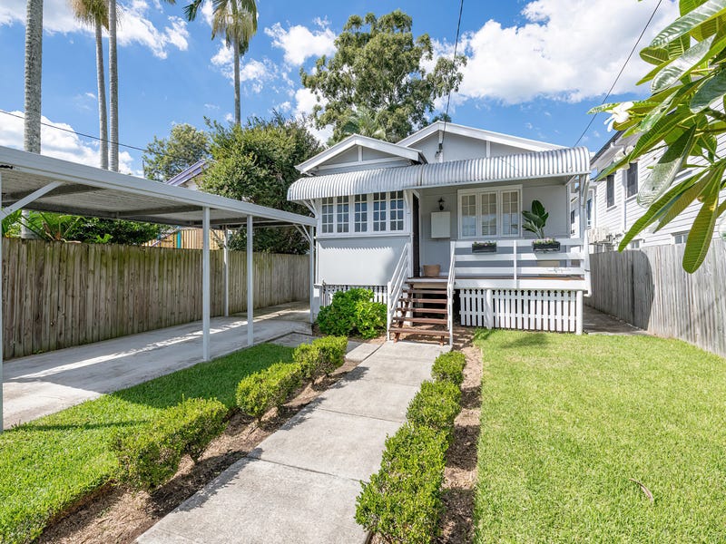 18 Barton Street, Sandgate, QLD 4017 - realestate.com.au