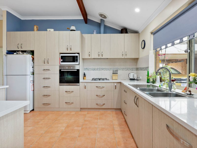 6 Dorothy Avenue, Falcon, WA 6210 Property Details