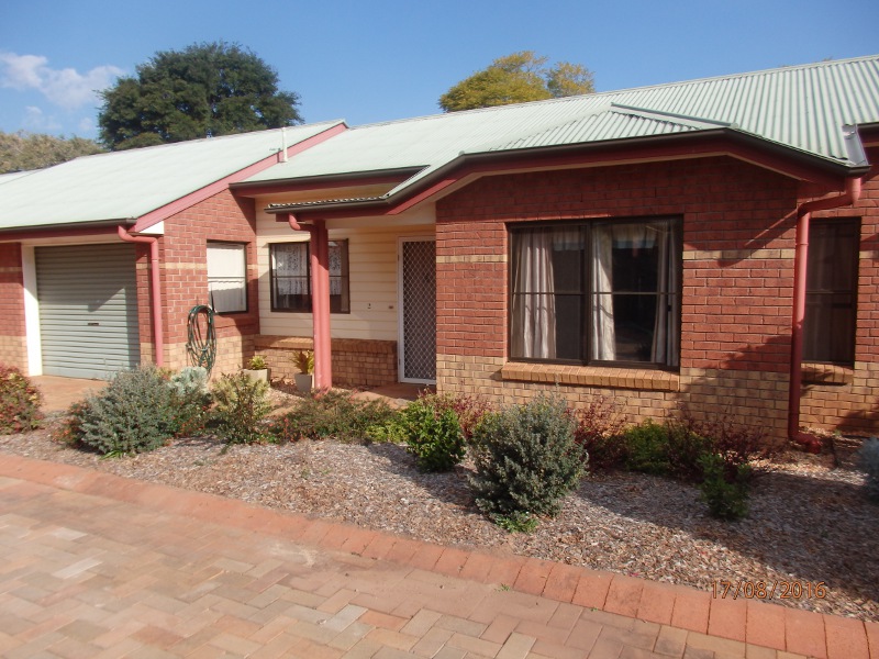 2/32 Tessmanns Road, Kingaroy, QLD 4610