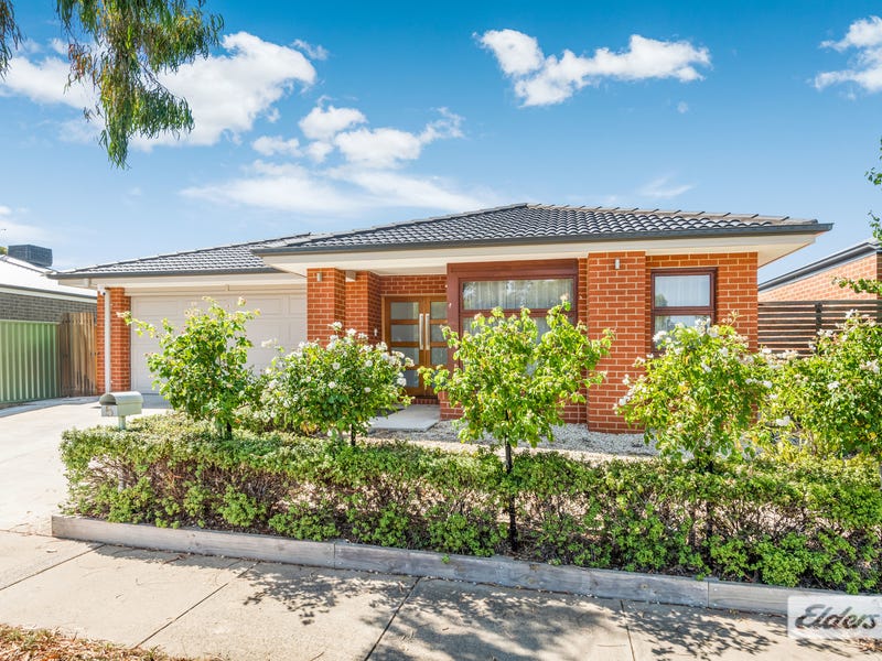 5 Inverness Drive, Junortoun, Vic 3551 House for Sale