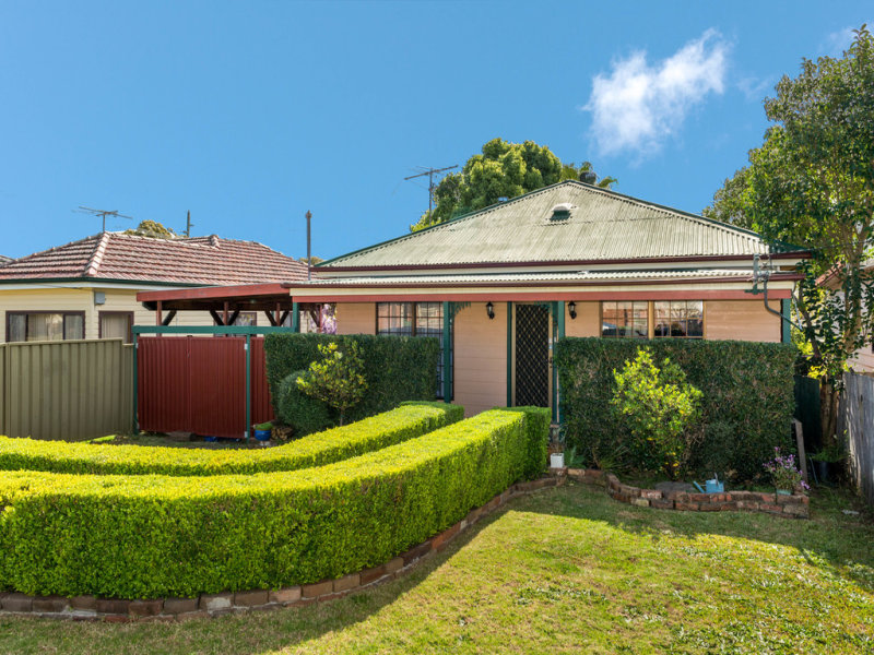 33 Carinda Street, Ingleburn, NSW 2565 - Property Details