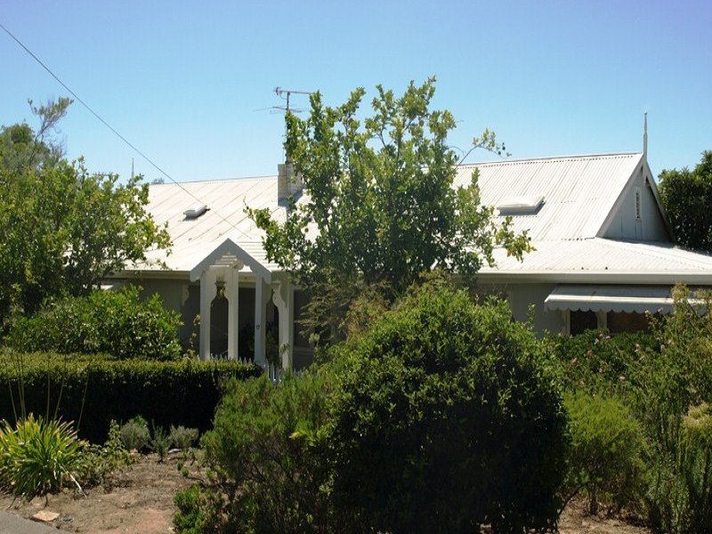 17 North Street, Dunsborough, WA 6281 Property Details