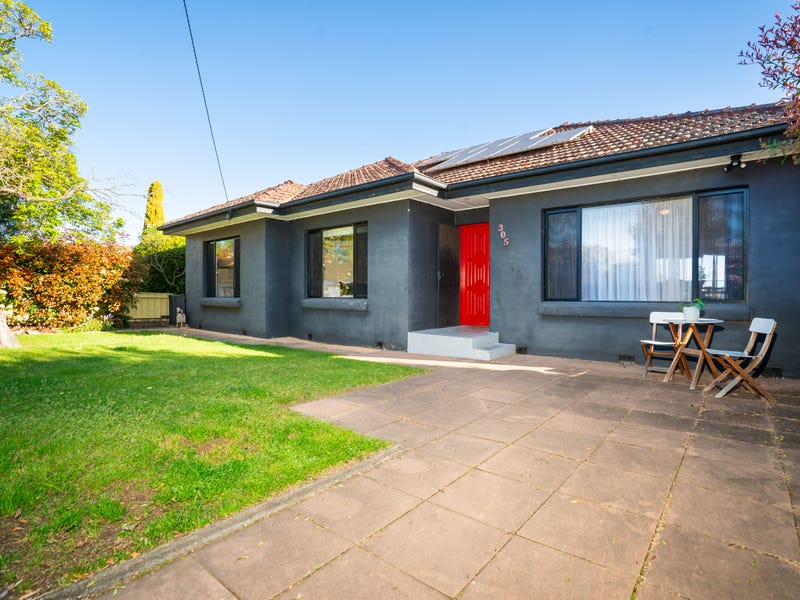 305 Highview Crescent, Lavington, NSW 2641 Property Details