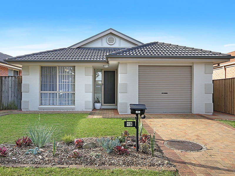 19 Oakwood Place, Horsley, NSW 2530