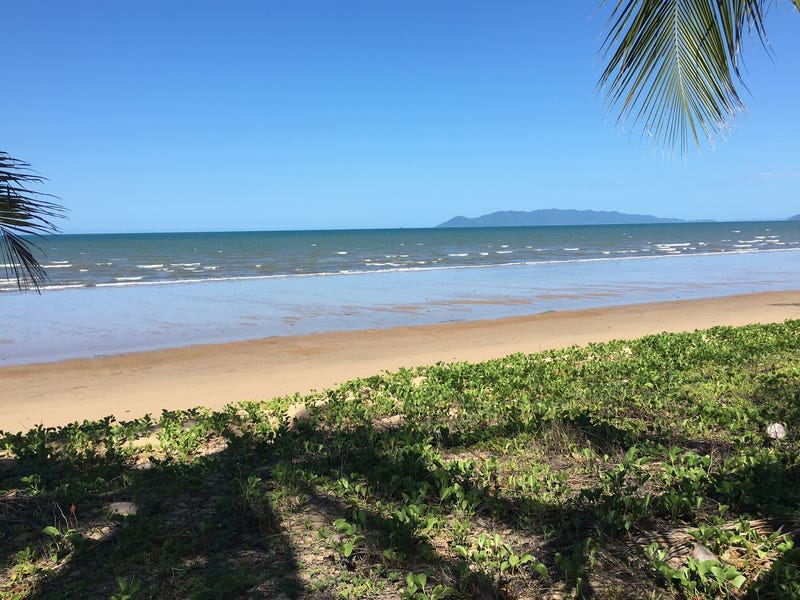 30 Reef Street, Saunders Beach, QLD 4818